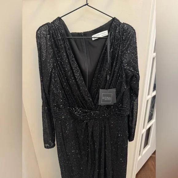 NWT MAC DUGGAL Black Sequined Long Sleeve Gown - Picture 5 of 12